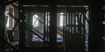 데이터센터 서버랙 - 구글·앤트로픽 클라우드 AI 투자