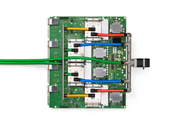 구글 TPU v4 가속기 보드