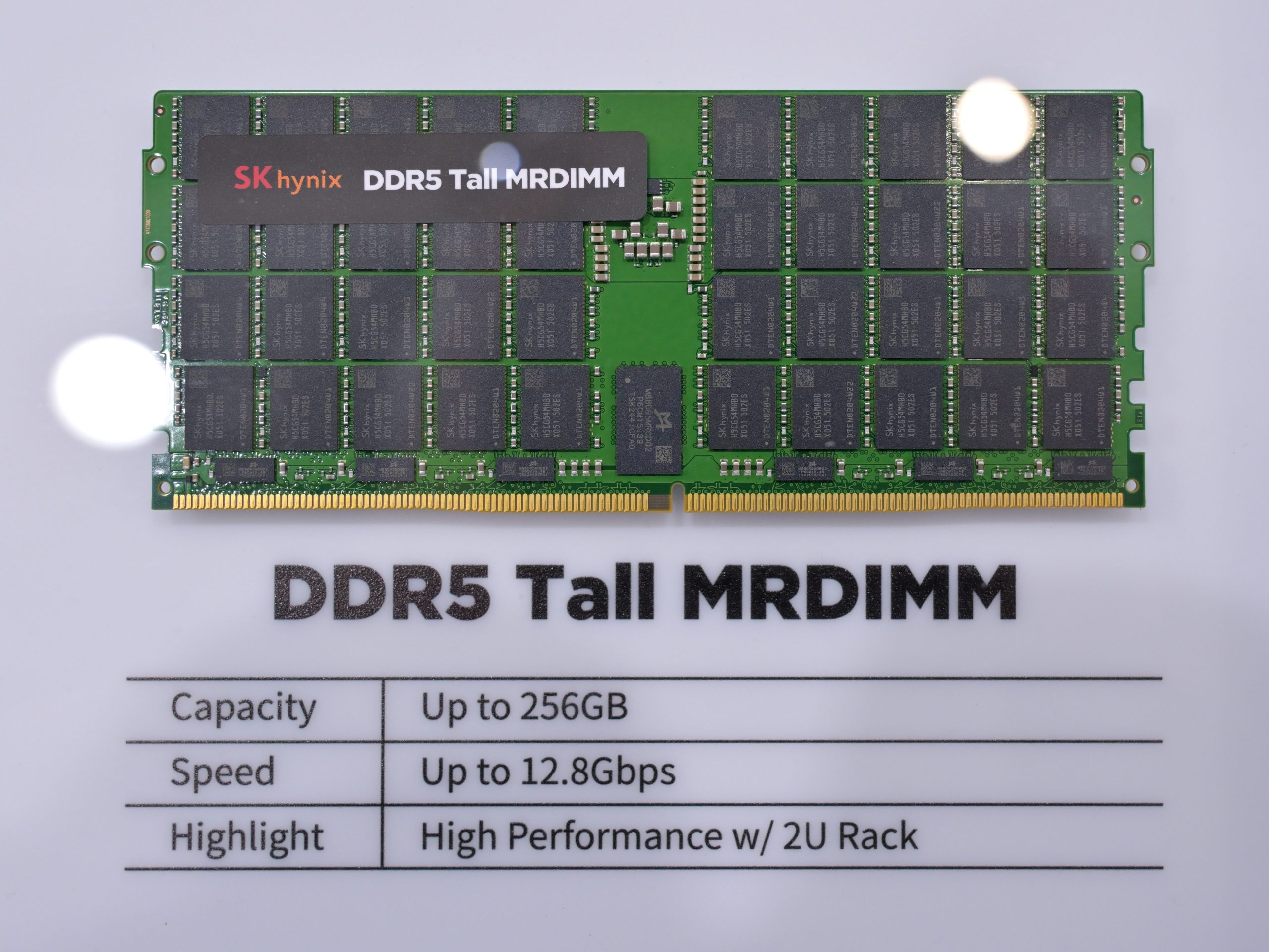 SK하이닉스 DDR5 Tall MRDIMM 서버용 고용량 메모리 모듈 — 최대 256GB, 12.8Gbps
