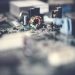 전자 부품이 빼곡한 회로 기판 클로즈업