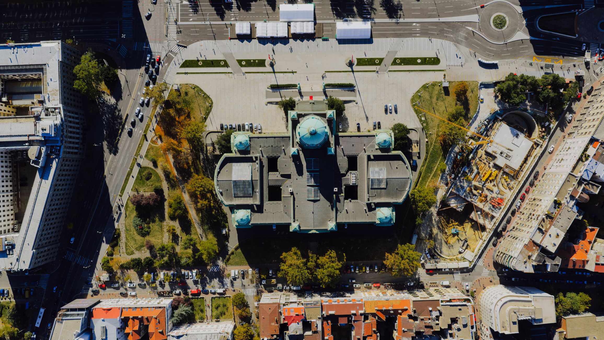 A stunning aerial view of the National Assembly building in Belgrade, Serbia on a sunny day.