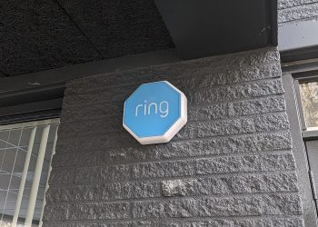 Ring sign, Zevenkamp, Rotterdam (2023) 02