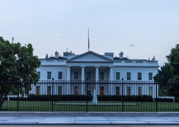 Front-facing view of the White House in Washington D.C., USA.