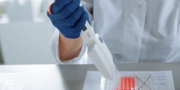 scientist laboratory research dna molecular