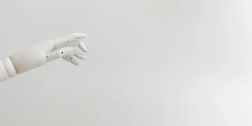 AI 규제를 상징하는 로봇 손 이미지