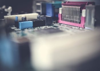 컴퓨터 메인보드와 회로 기판 클로즈업