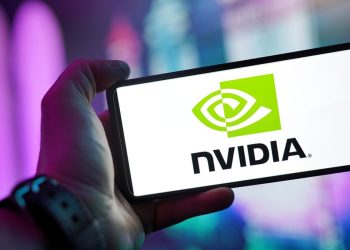 엔비디아 로고가 표시된 스마트폰 — 엔비디아 Vera CPU 슈퍼컴퓨터 기사