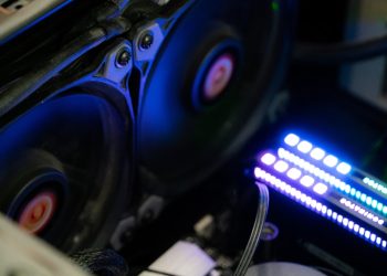 black and blue car stereo