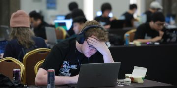 “결국 여기에 그분이 떴다, 뚫을 수 있겠어?”…인간 해커 vs AI 해커, 서울서 첫 격돌 - 매일경제