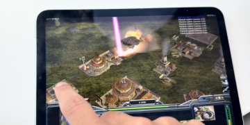 Claude Code and Fable 5 ported the 2003 PC game Command & Conquer to native iOS in "a few hours"