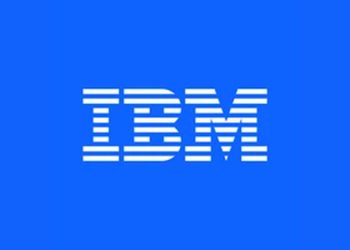 파란 배경의 흰색 IBM 8바 공식 로고