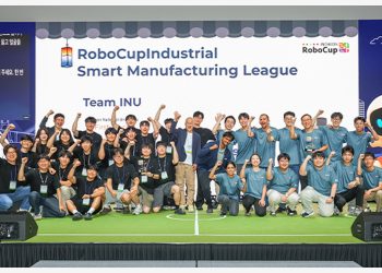 RoboCup 2026 SML 우승 후 기념 촬영한 인천대 TEAM INU