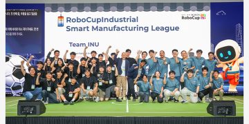 RoboCup 2026 SML 우승 후 기념 촬영한 인천대 TEAM INU