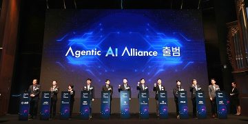 에이전틱 AI 얼라이언스 출범식에서 관계자들이 무대에 선 모습