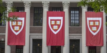 Harvard University; University of California, Los Angeles 공식 캠퍼스 사진 — 습관적 구강건강 개입, 알림 시점을 온라인으로 조정하는 방법 제안 연구진 소속기관