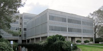 UC San Diego 메이어 홀 연구동 전경