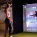 UNEEKOR AI Trainer 화면으로 골퍼의 스윙을 분석하는 시연 장면