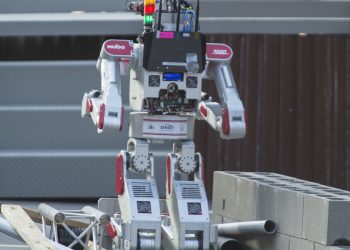 장애물 구간을 통과하는 KAIST 휴머노이드 로봇 휴보