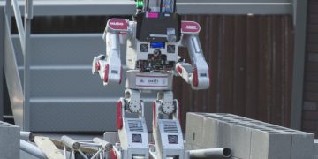 장애물 구간을 통과하는 KAIST 휴머노이드 로봇 휴보