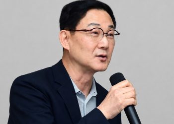 김준현 에이아이빅스랩 대표가 AIBIX를 설명하는 모습
