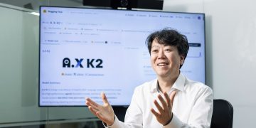 A.X K2를 소개하는 김태윤 SK텔레콤 파운데이션 모델 담당