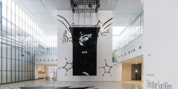 국립현대미술관 서울박스의 LG OLED 72대 디지털 전시 전경