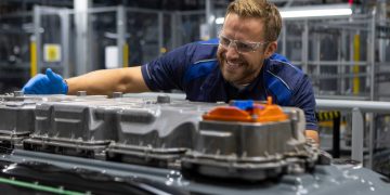 BMW 그룹 우드러프 공장의 고전압 배터리 조립 설비