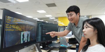 포스코DX 연구진이 Vision AI 플랫폼으로 산업현장 영상을 분석하는 모습