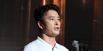 제우스 오만의 신 쇼케이스에서 비전을 발표하는 김대훤 대표