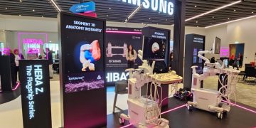 ISUOG 2026의 삼성메디슨 HERA Z 시리즈 초음파 장비 전시 부스