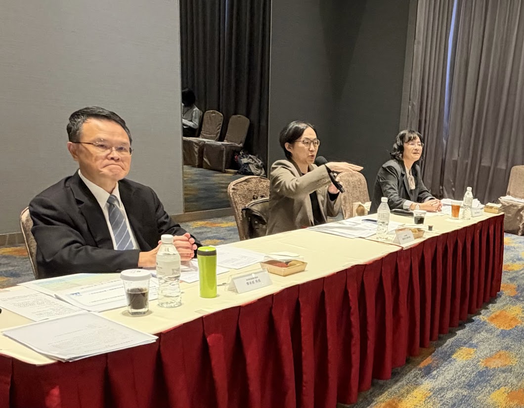 대만 디지털발전부·문화부·지혜재산국 관계자들이 AI와 콘텐츠 산업의 협력 방향을 논의하고 있다