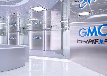 GMO가 2026년 4월 7일 선행개장 발표 때 공개한 시부야 휴머노이드 연구시설의 입구