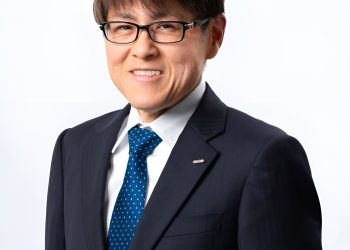 이시카리 GPU클라우드 거점 사업에 대해 설명한 GMO인터넷 전무집행임원 고다마 기미히로다. 발표자료에 실린 인물 사진이다