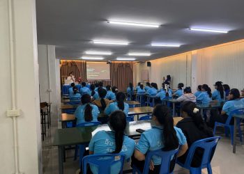 8월 28일~9월 2일 태국 실증기간 중 월드브리지 일본어학교에서 NASGlass 체험 교육을 진행하고 있다