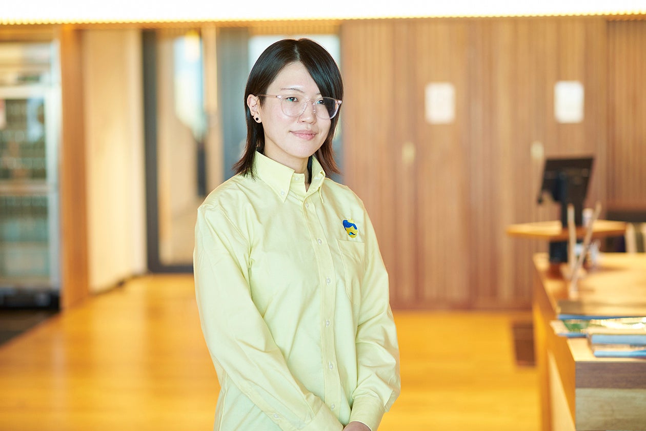 기업 맞춤 AI 교육과 강연을 맡는 THA 대표 니시야마 아사코의 공식 인물 사진. THA가 8월 28일 보도자료에서 공개했다